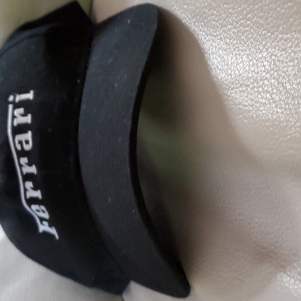 Ferrari cap - Picture 2 of 3